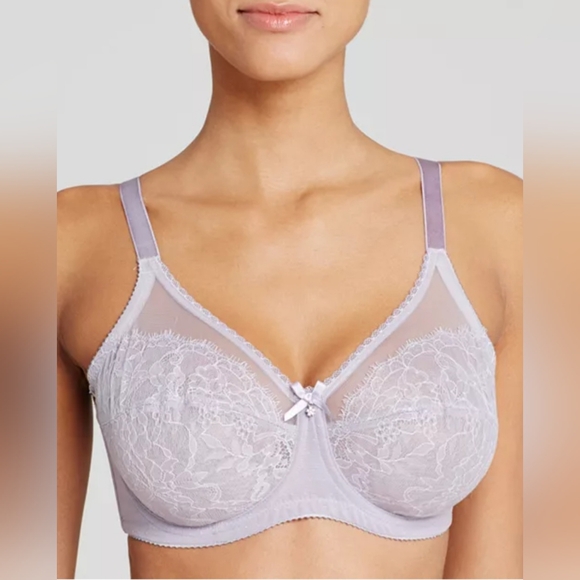 Wacoal Other - WACOAL Size 40H. Gray  Lace Women's Bra.
